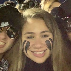 Meet your Posher, Cecilia